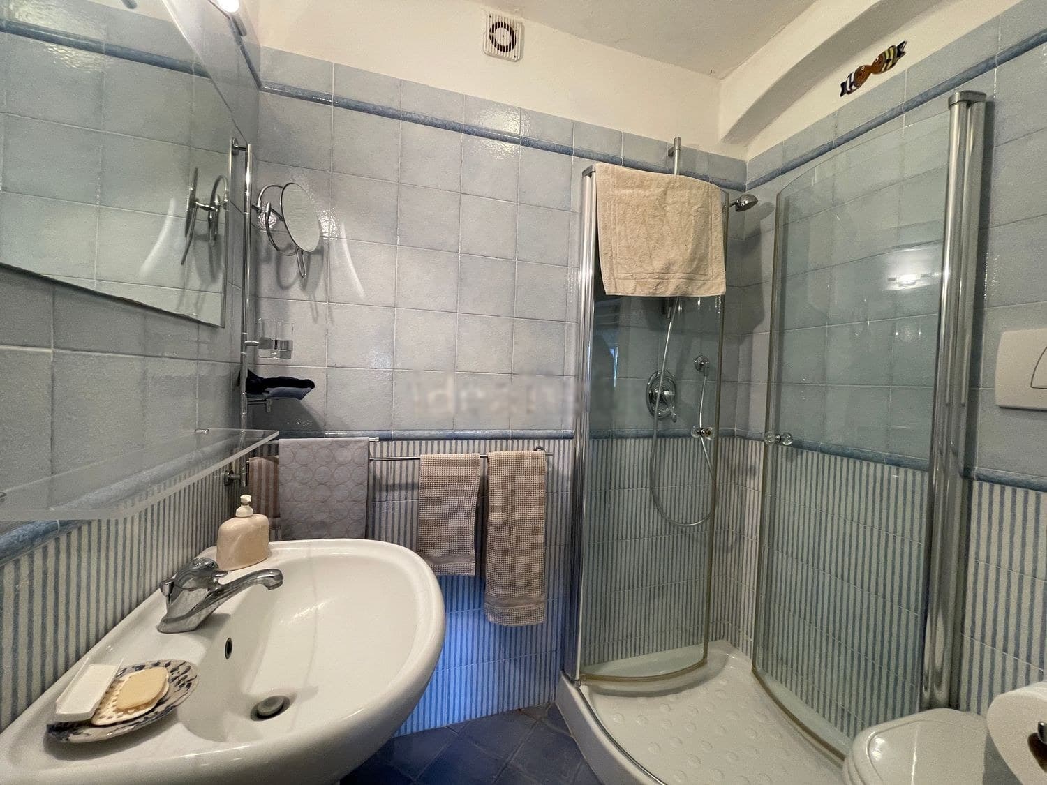 Appartamento vista mare a Cala Piccola — Bagni 1