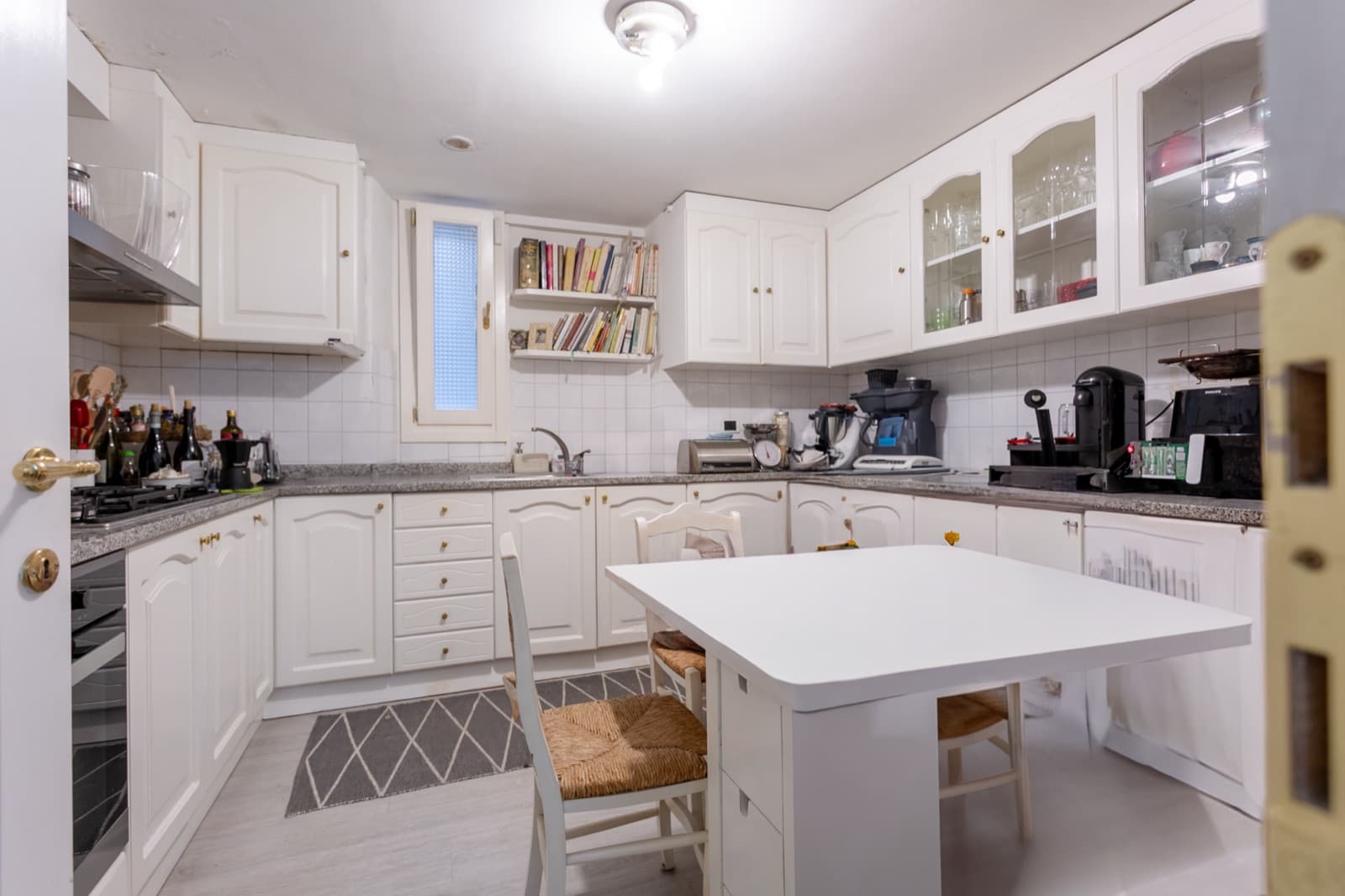Appartamento di rappresentanza sul Lungotevere Prati — Cucina 1