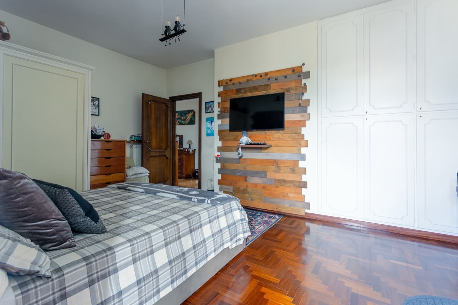 Villa con dependance, piscina e parco privato — Camere da letto 4