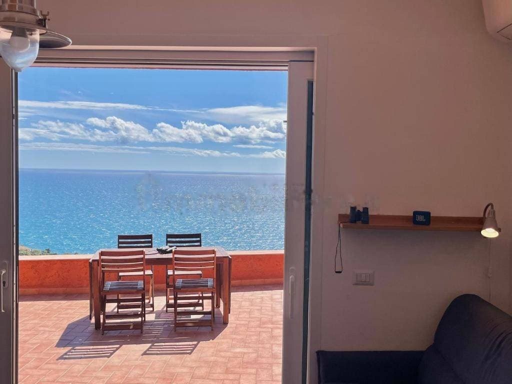 Bilocale vista mare a Cala Piccola, Le Roccette